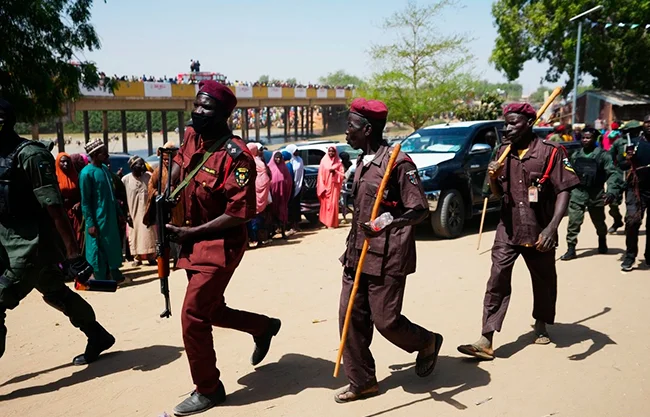 Grupo armado balea y degolla a más de 45 personas en tres aldeas de Nigeria