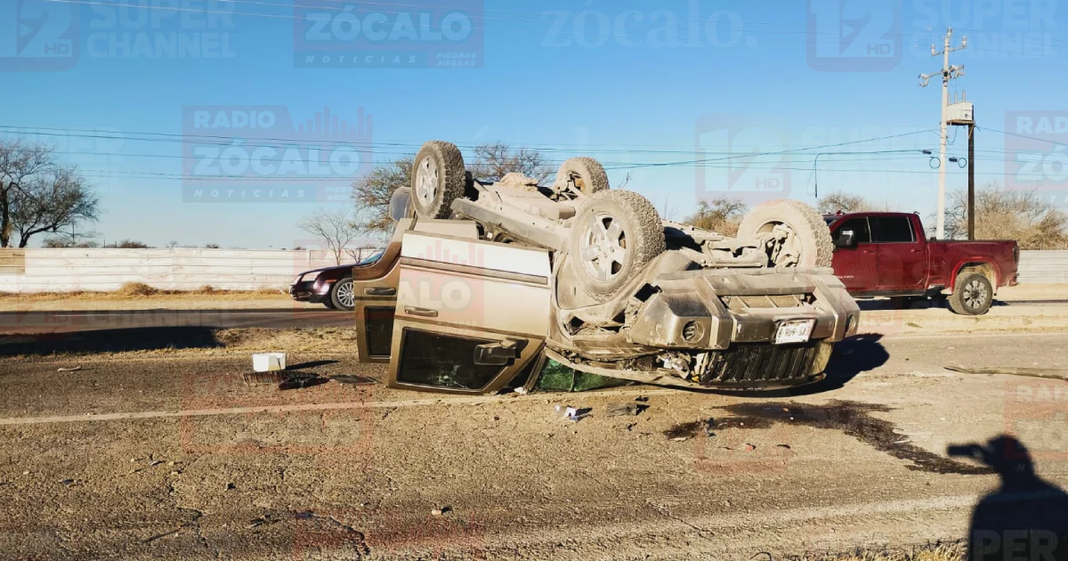La policía estatal se hizo cargo del percance y ordenó el traslado del vehículo al corralón