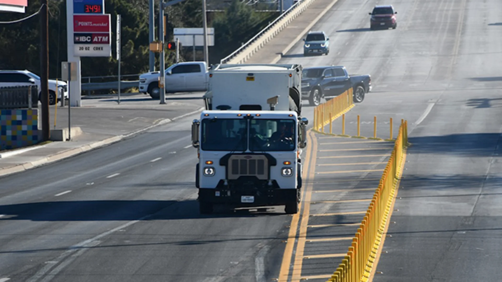 Los empleados que se encargan de colectar la basura, recorrerán la ciudad de manera regular.
