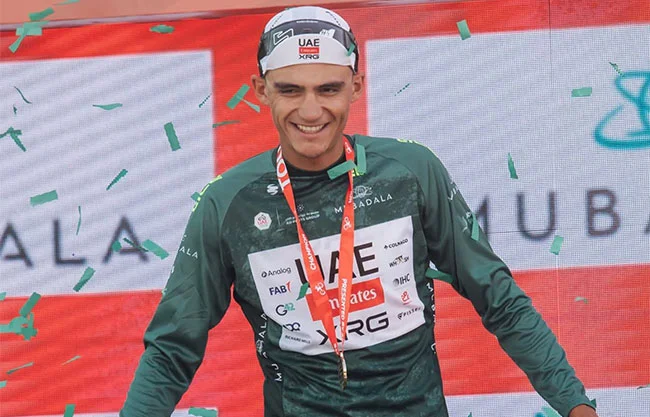 ¡Vuelve fuerte! Isaac del Toro inicia temporada ganando la primera etapa del UAE Tour