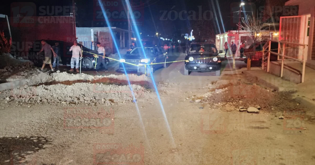 El accidente ocurrió en la colonia Tierra y Esperanza, donde la zona contaba con señalización preventiva poco visible.