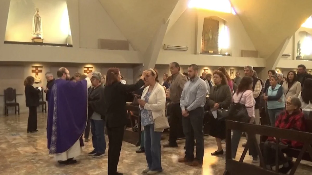 Se invita a la oración para encontrarnos con Dios y a la caridad, para amar como Cristo, mencionó el padre Gerardo García, rector del Santuario de Guadalupe