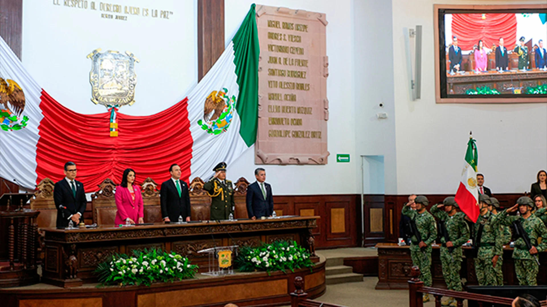 El gobernador Manolo Jiménez agradeció el apoyo de las fuerzas castrenses en Coahuila.