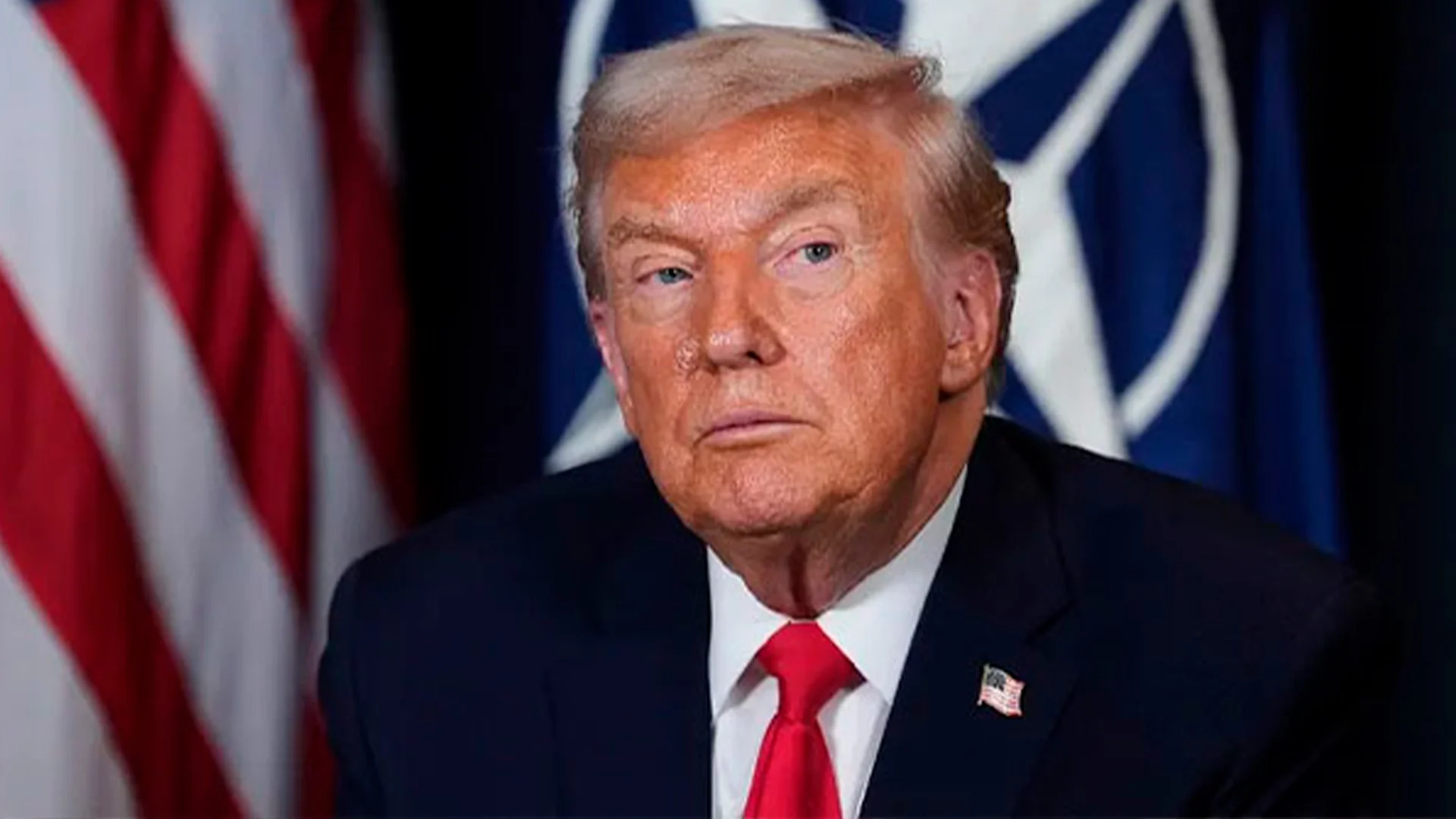 Esto luego de que la Corte Suprema de Estados Unidos declaró que su gobierno se extralimitó en los poderes de emergencia invocados por el republicano.