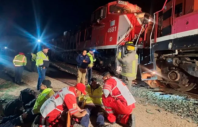 Choque de trenes de Ferromex en Nogales deja cuatro heridos y moviliza a cuerpos de emergencia