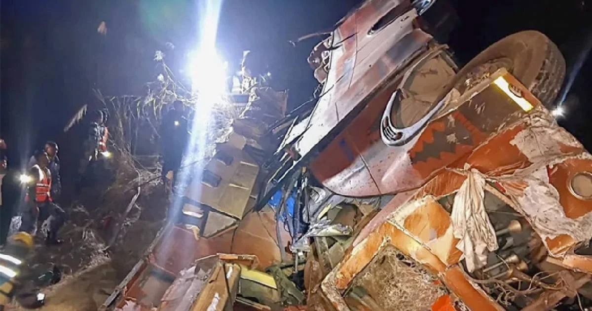 Nepal mantiene un historial deficiente en materia de seguridad vial, con frecuentes accidentes en sus principales carreteras.