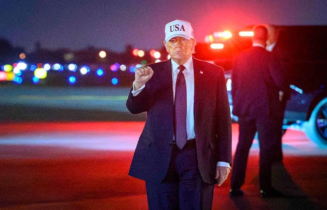 Trump escala la retórica contra Irán: promete “venganza” y afirma la muerte de Alí Jamenei