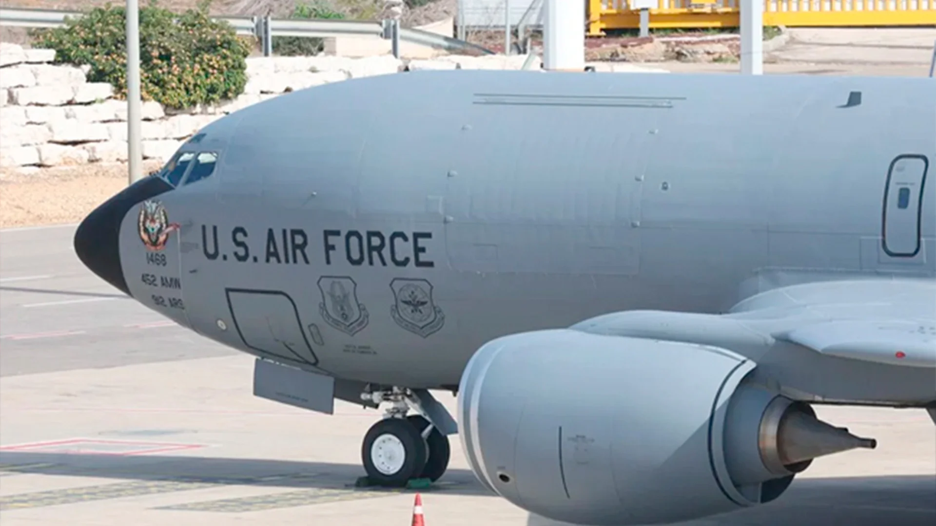 En las últimas horas, también ha habido vuelos de los gigantescos C-17 Globemaster de transporte logístico de tropas.