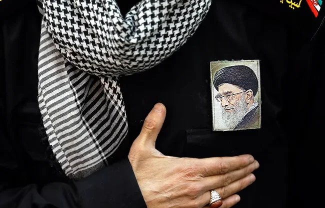 Alí Jameneí murió debido a que se quedó en su lugar de trabajo a pesar de las alertas por los ataques de EU contra Irán