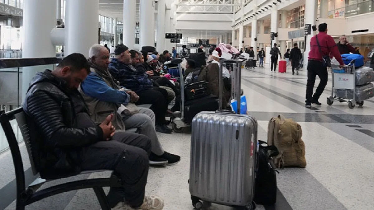 Cancelados 18 mil vuelos y decenas de miles de pasajeros varados por la guerra en Medio Oriente