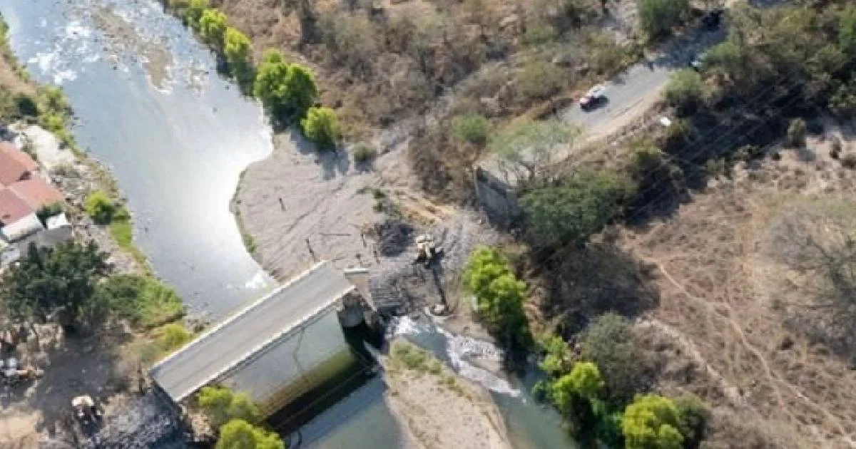 Explosión durante demolición de puente en Puerto Vallarta deja un trabajador muerto (Video)