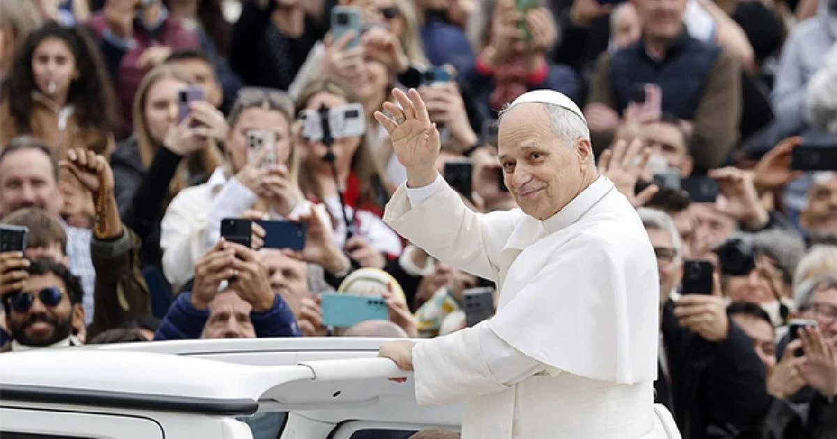 León XIV implora la paz para el ‘mundo entero’