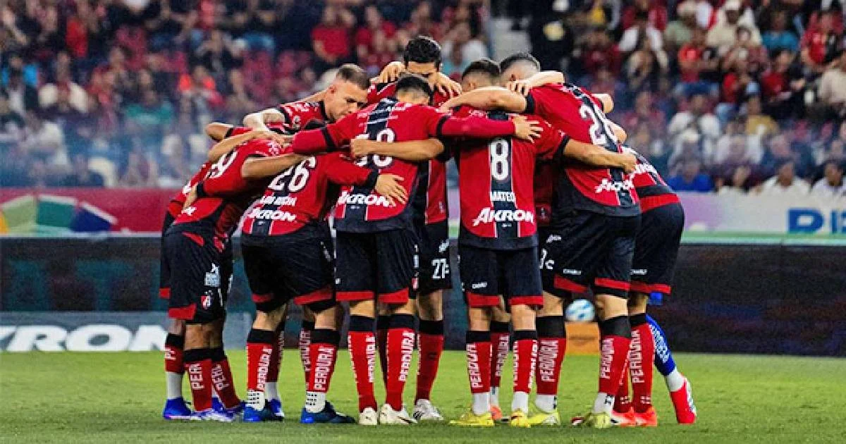 Irarragorri reconoce negociaciones con varios grupos de inversión para comprar al Atlas