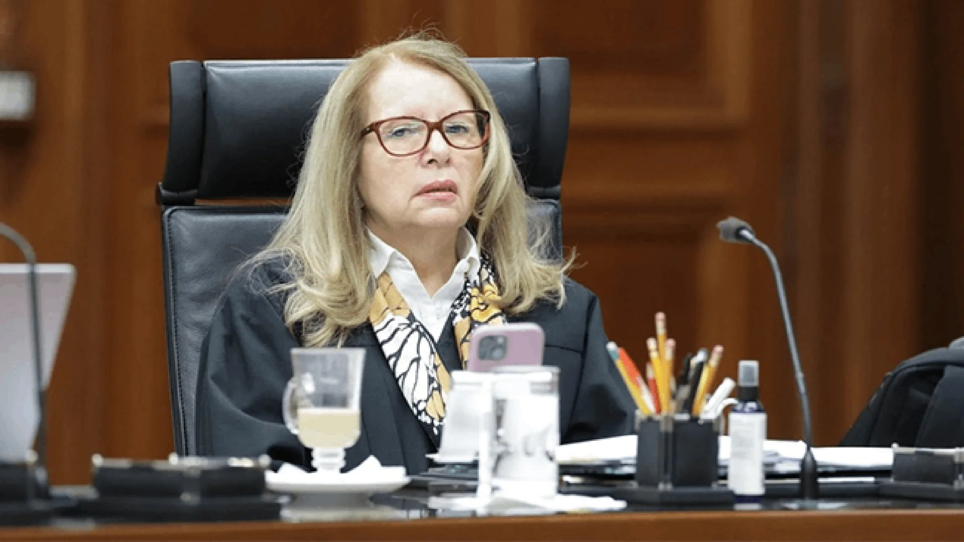El celular de la ministra Loretta Ortiz ‘se poseyó’ en plena de la SCJN