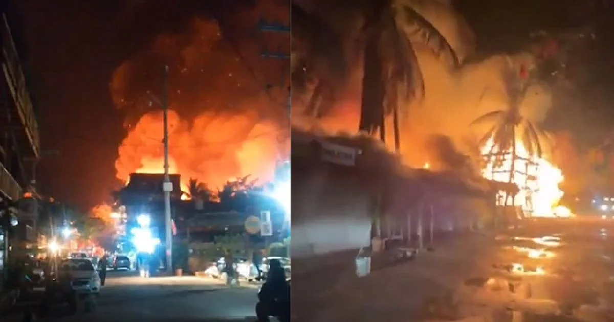 Incendio consume decenas de restaurantes y palapas en Puerto Escondido, Oaxaca