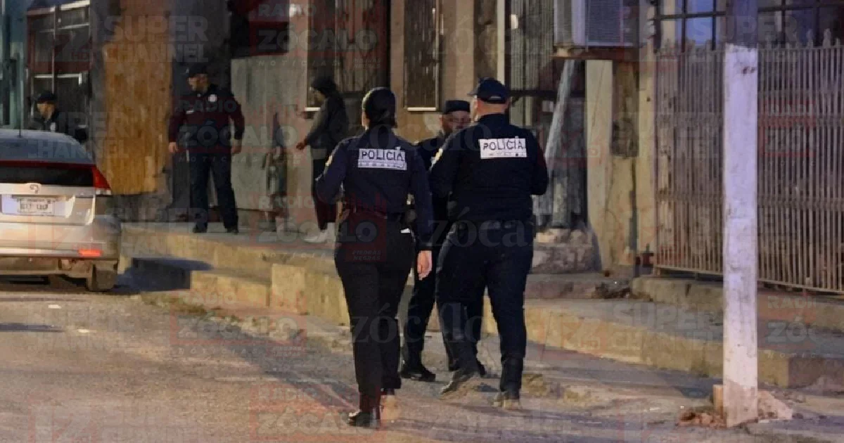 El agresor fue detenido luego de ser perseguido varias calles y trasladado a las celdas municipales, donde quedó a disposición de las autoridades correspondientes.