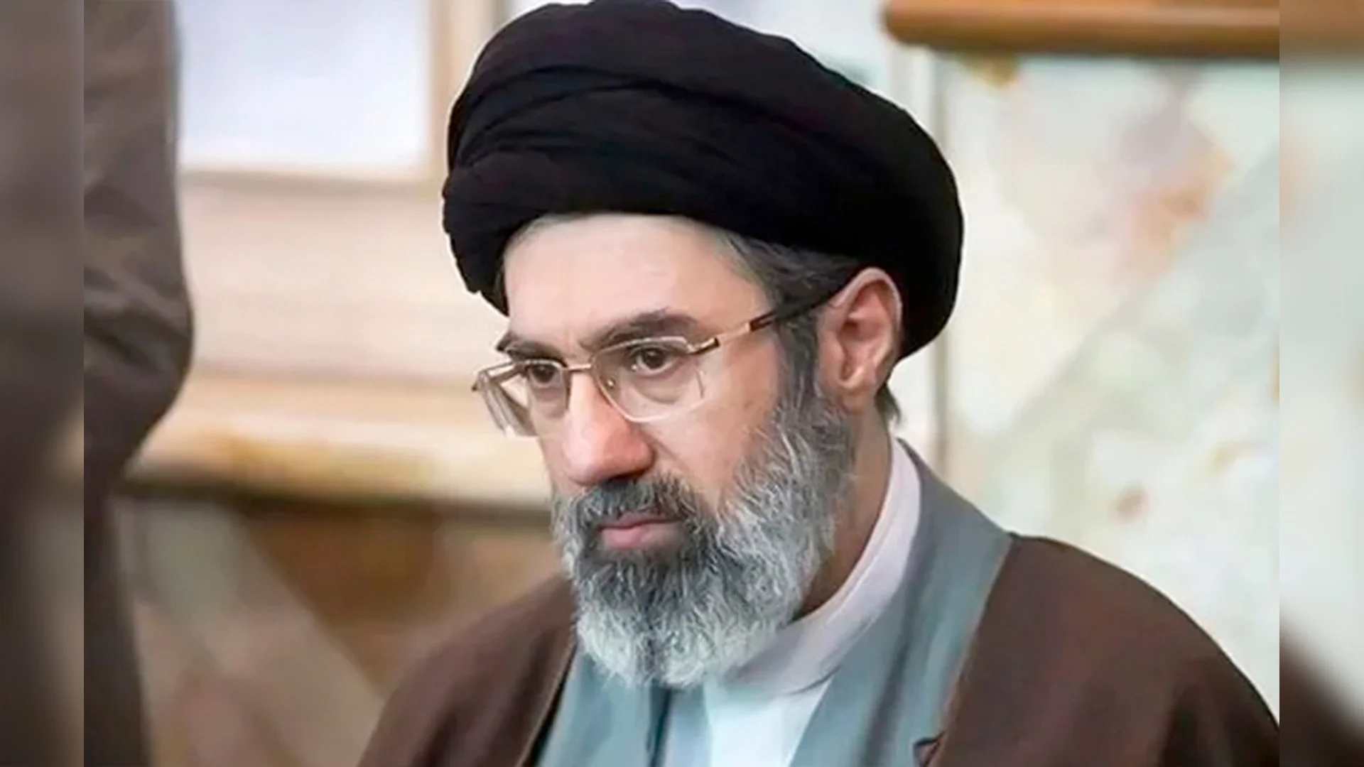 Quién es Mojtaba Jameneí: la elección desafiante de una figura envuelta en misterio