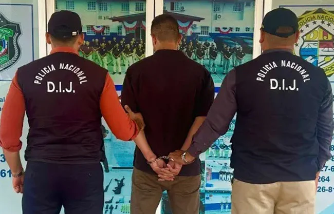 Dan 25 años de cárcel a un hombre por cometer feminicidio en Costa Rica; abandonó cuerpo en un baño