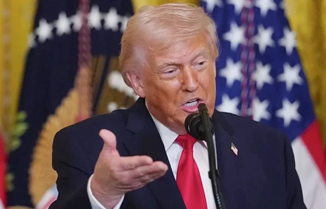 Estamos destruyendo régimen terrorista de Irán: Trump