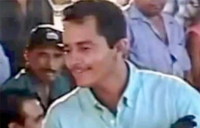 Circula presunto video de ‘El Mencho’ cuando era joven en un palenque de gallos, ¿real o IA?