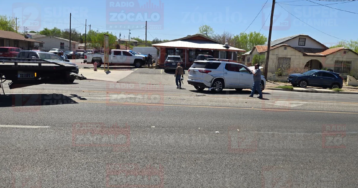 Accidente en Indio Highway deja solo cuantiosos daños materiales