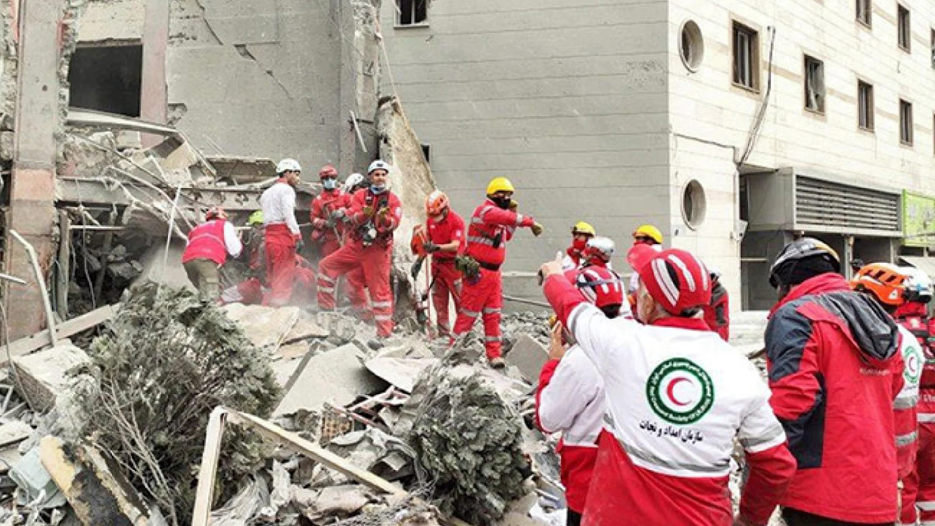 Inicia Israel nueva oleada de ataques en las ciudades iraníes de Teherán, Shiraz y Tabriz