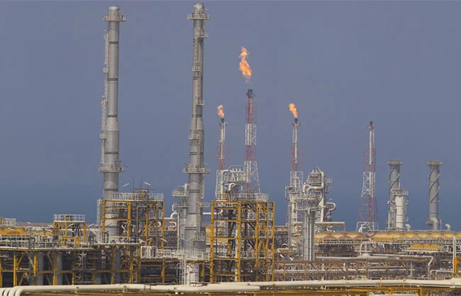 Los tramos en cuestión fueron puestos fuera de servicio para controlar el incendio y evitar la propagación del fuego