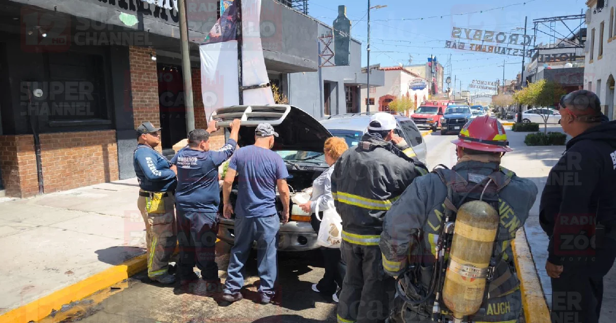 Conato de incendio en vehículo moviliza a cuerpos de emergencia