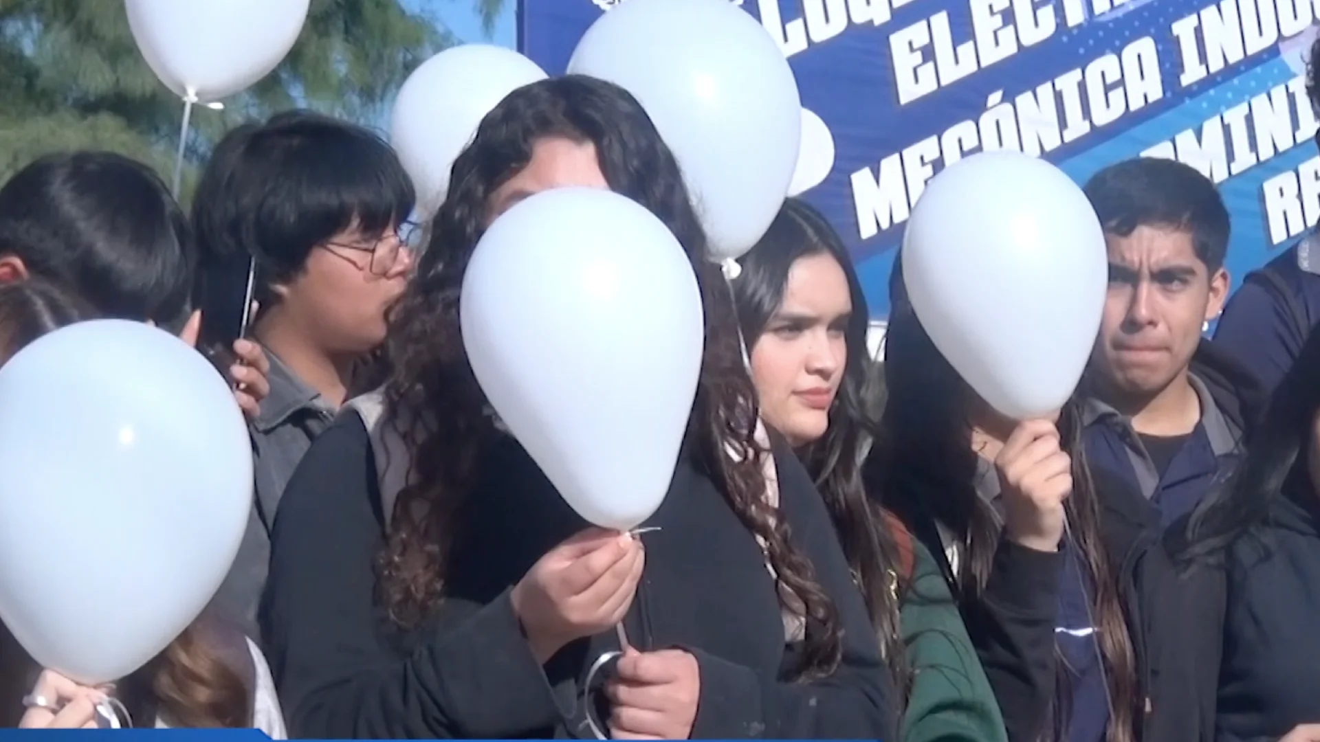 Esta actividad tuvo la finalidad de reconocer la trayectoria y aportación del docente durante décadas de servicio comprometido con la educación