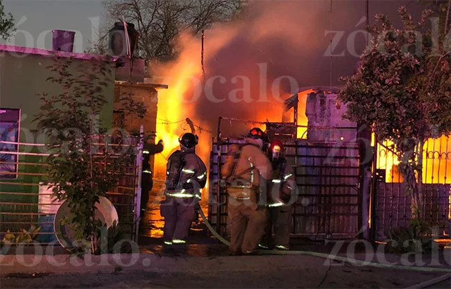 Una pareja de 18 y 19 años y su bebé mueren calcinados tras voraz incendio en Monclova
