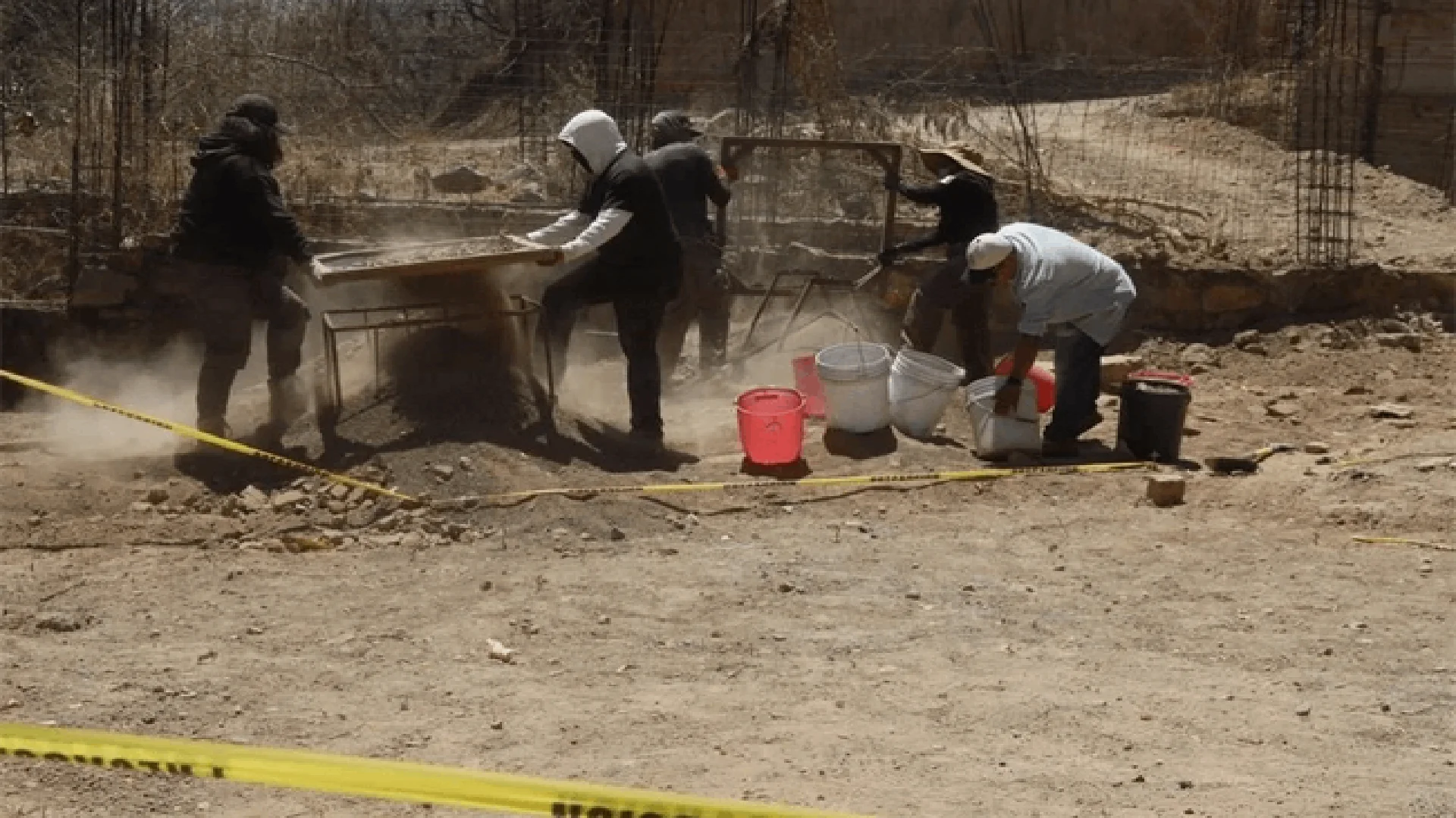 Hallan restos de 2014 en funeraria ligada a Caso Ayotzinapa