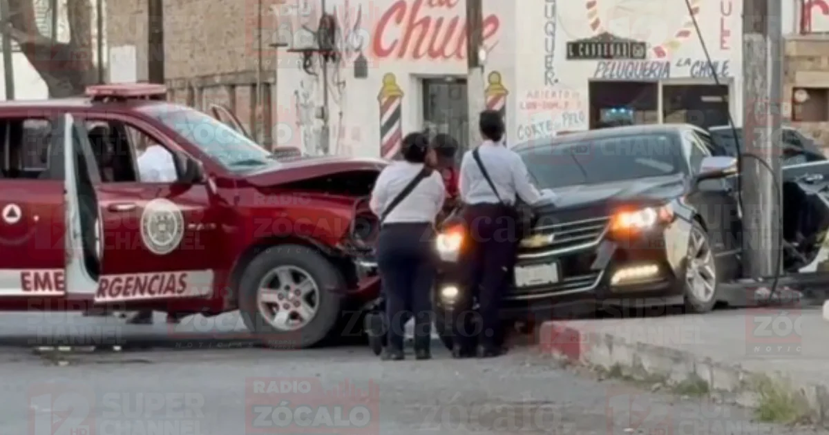 Consignan percance vial en el que participó unidad de bomberos