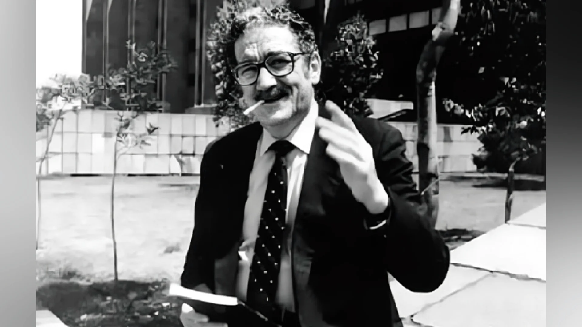 Un siglo del natalicio de Jaime Sabines; vuelve su voz en Poemas rescatados