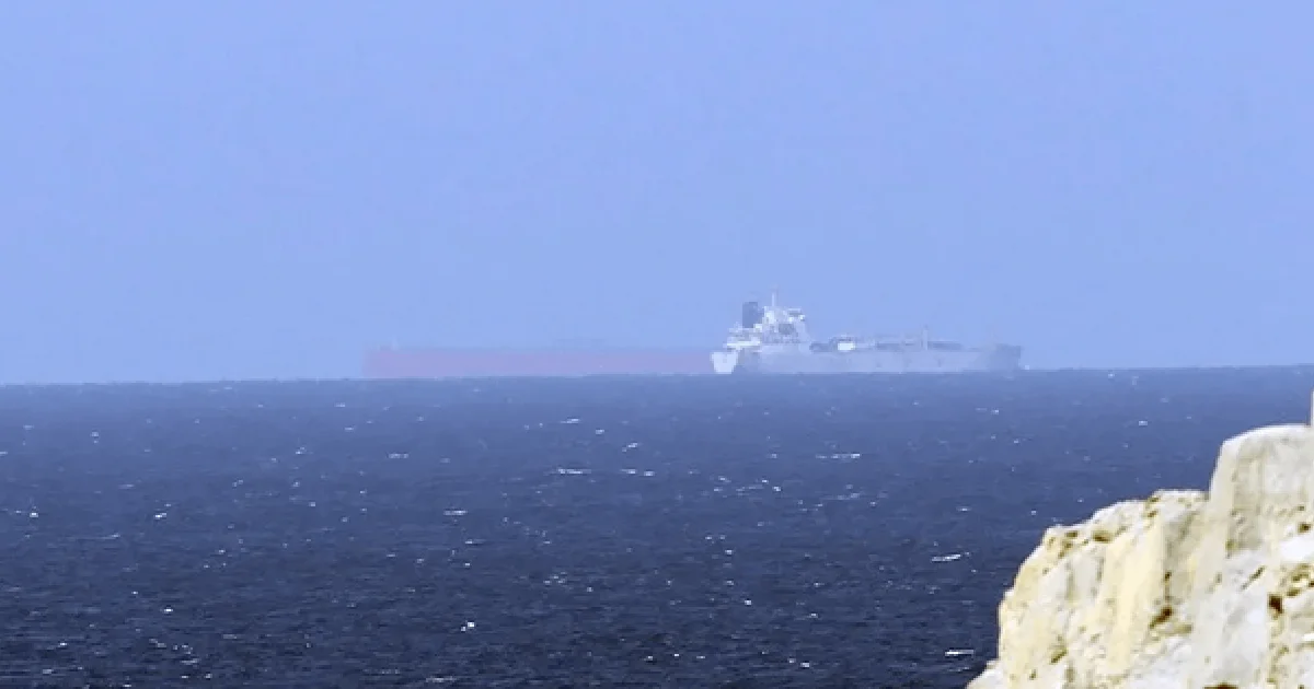 La fuente indicó que se está elaborado un proyecto de ley para “cobrar una tasa por proporcionar seguridad a los buques que transitan por el estrecho