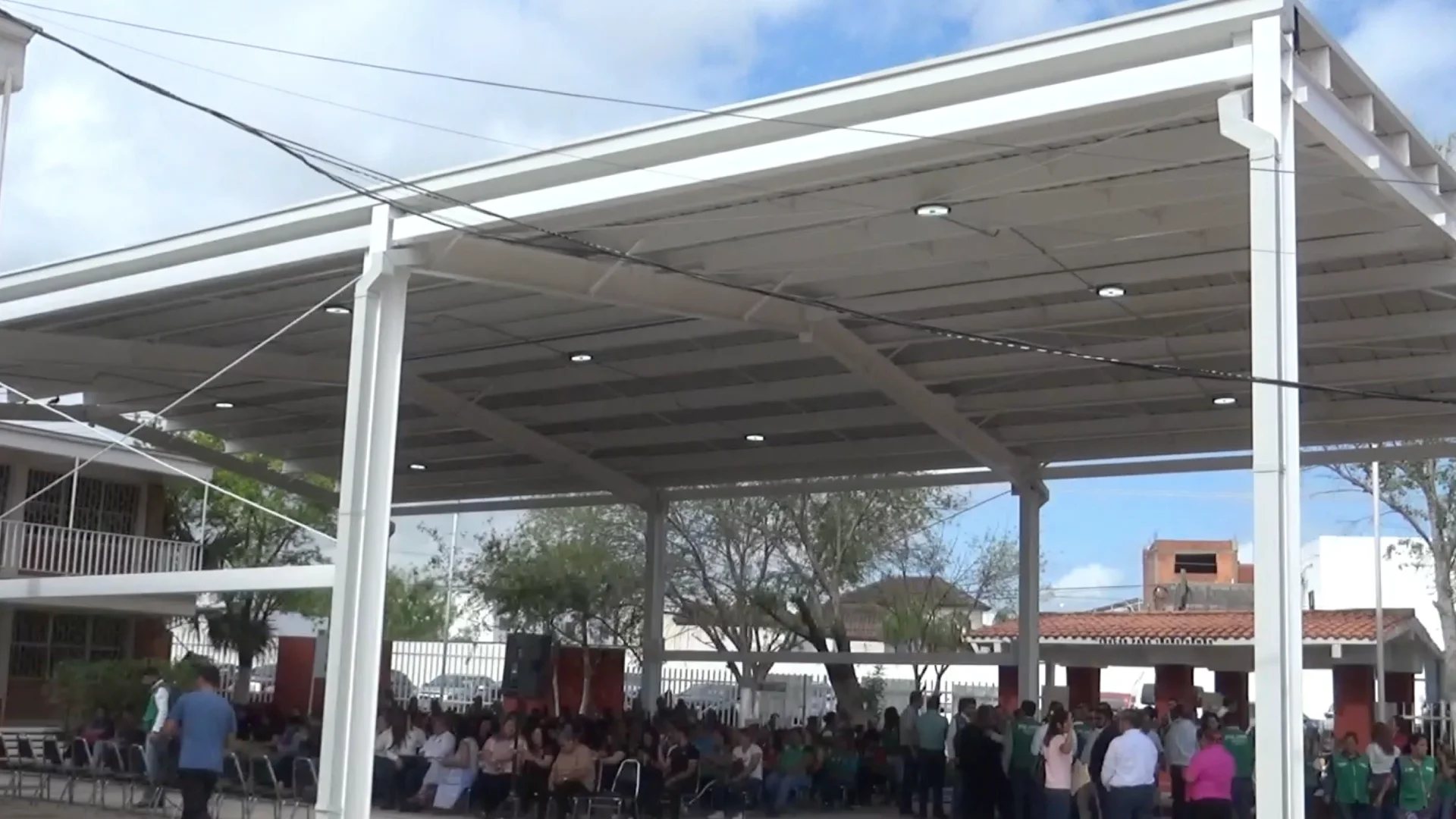 Dicho recurso se habrá de destinar a las cinco regiones del estado y en los 38 municipios, donde existe un proyecto de 100 aulas móviles