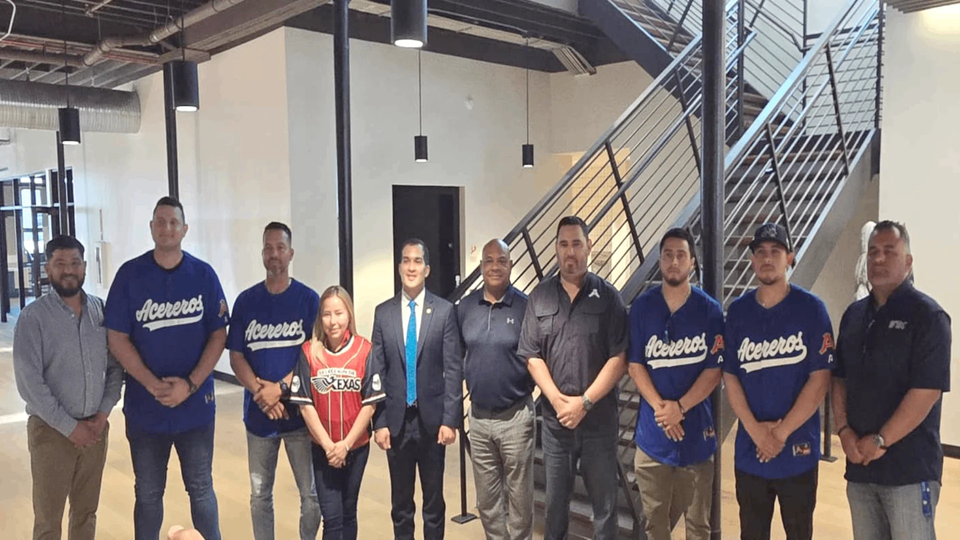 Todo listo para el juego entre Acereros de Monclova y Selección de Texas