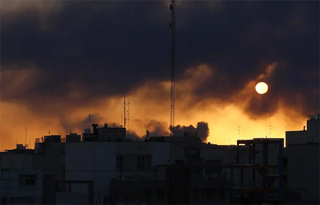 ¿Qué se exigen EU e Irán para terminar la guerra?