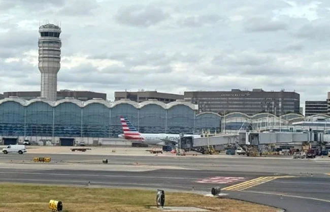 Paraliza olor químico vuelos en aeropuertos de Washington y Baltimore