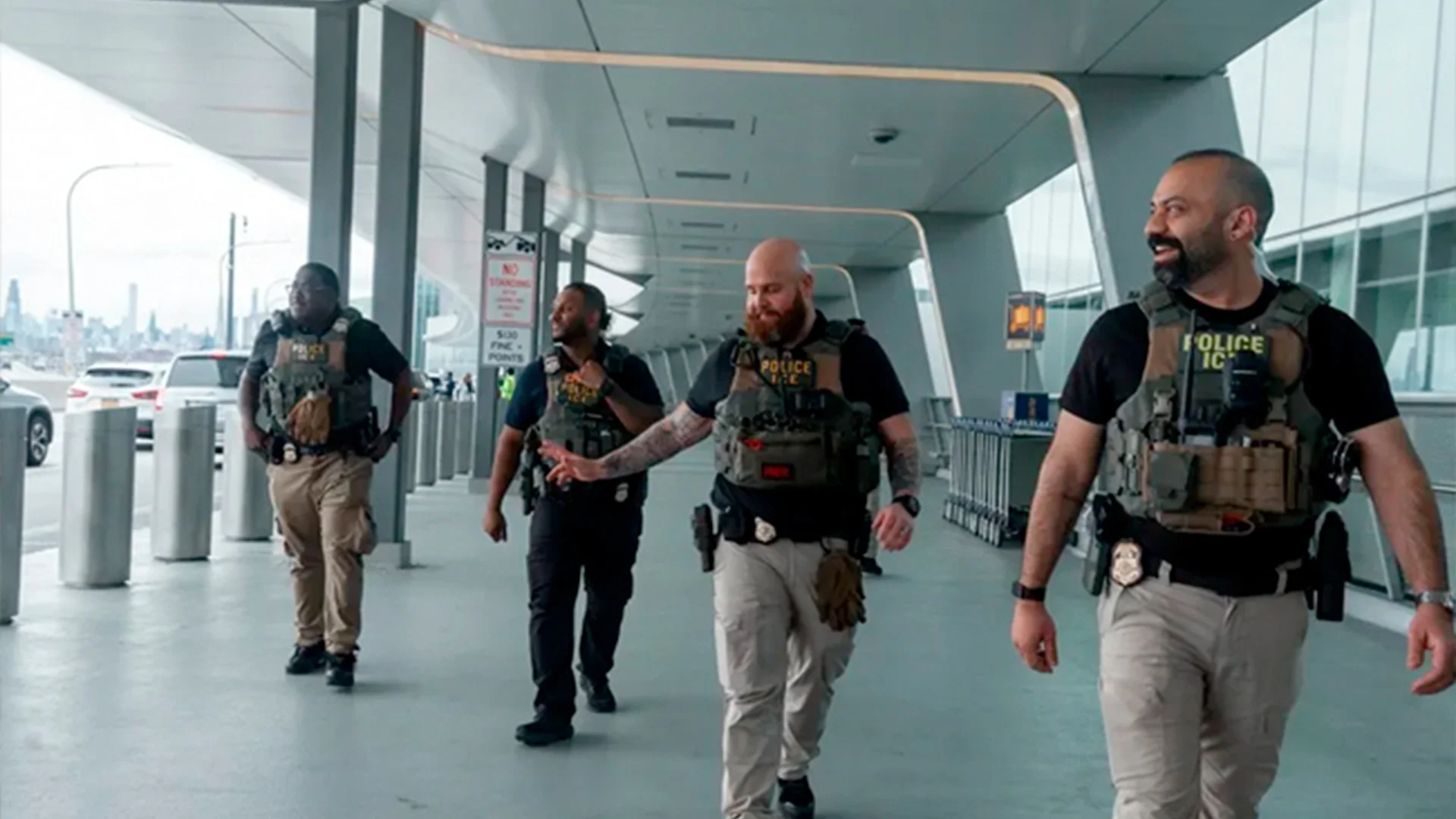 EU avisa que ICE seguirá en los aeropuertos hasta que vuelvan ‘100 % a la normalidad’