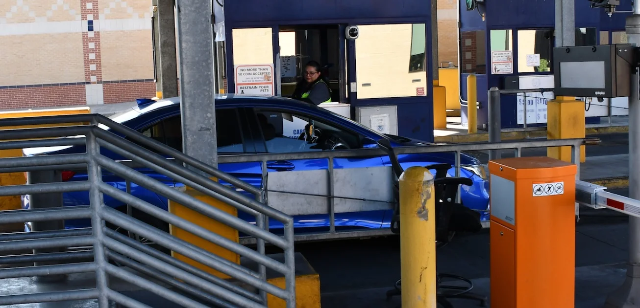 El aseguramiento más reciente es el de un billete de 100 pesos que un usuario intentaba utilizar para pagar su cruce, señaló la directora Patricia Mancha.