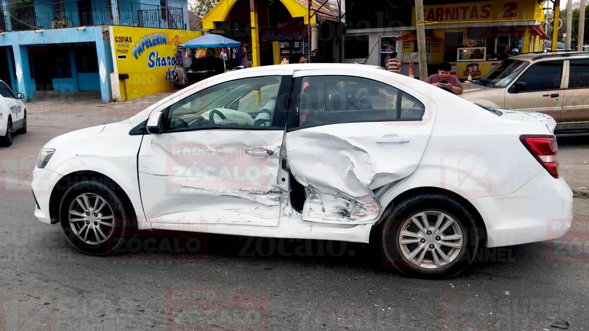 Choque deja un lesionado y daños materiales