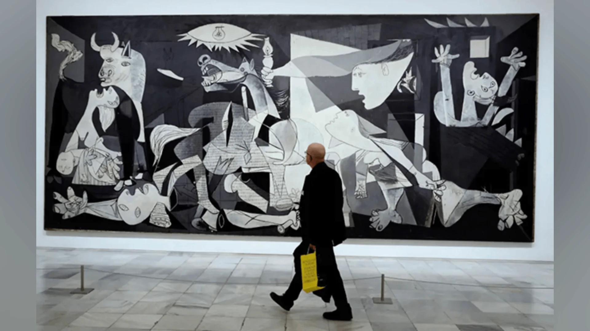 Desaconseja Reina Sofía el traslado del Guernica; podrían dañar la obra maestra de Picasso