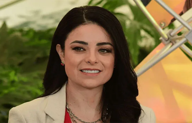 ‘Mis padres deberían estar en la cárcel’: Violeta Isfel rompe el silencio sobre su familia