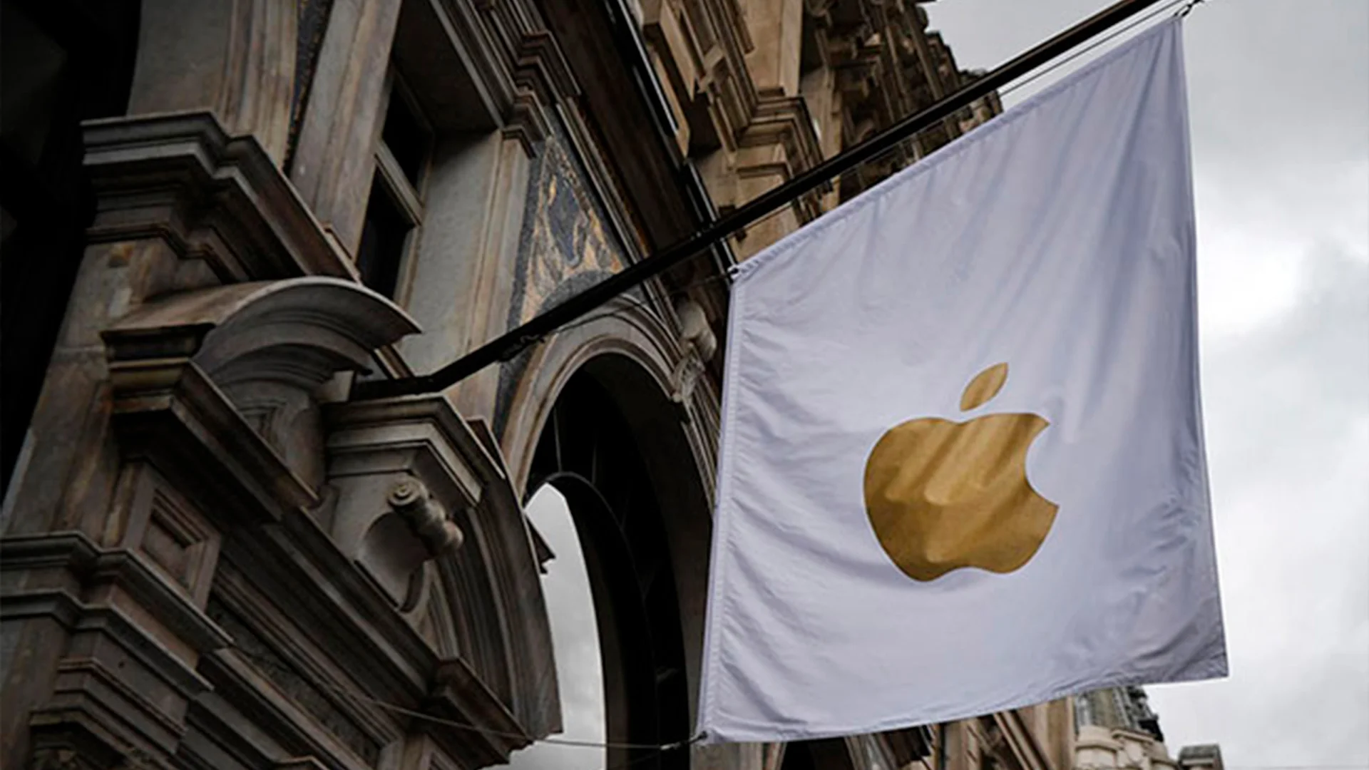 Irán amenaza con ataques a oficinas de tecnológicas en la región como Apple y Google