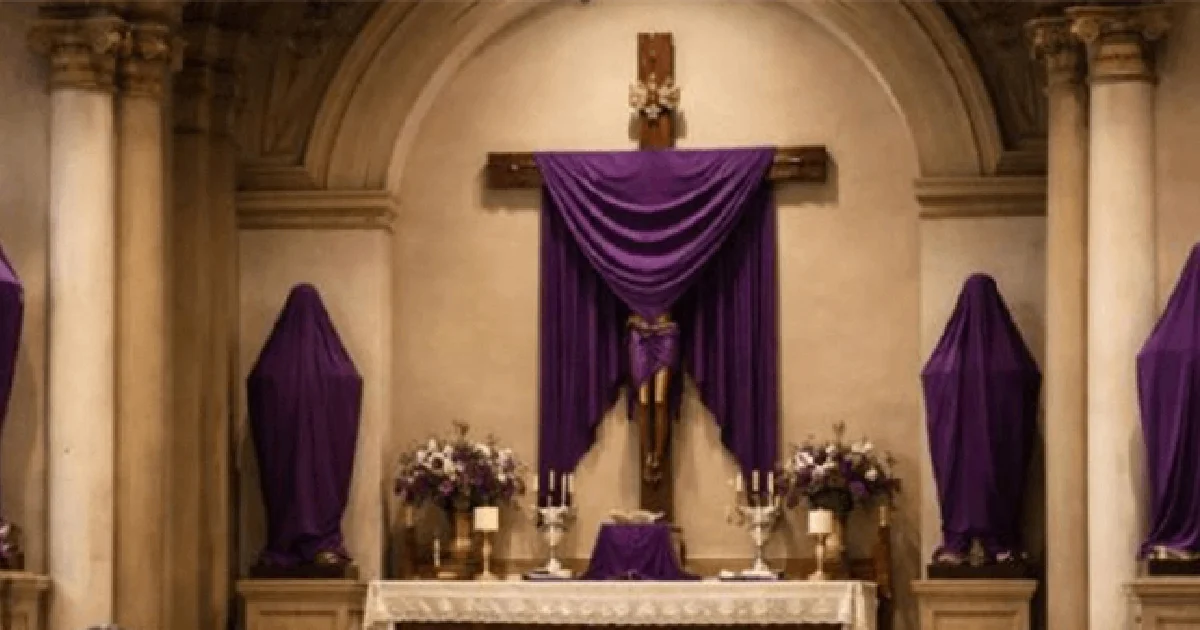 ¿Por qué se tapan los santos en Semana Santa?