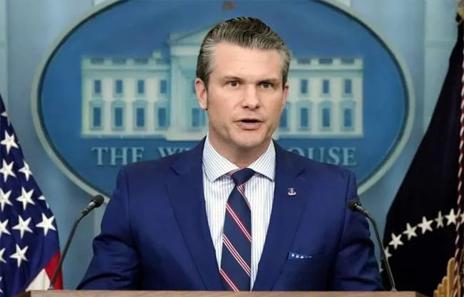 La decisión marca un cambio en la política interna del Departamento de Guerra respecto a la posesión y uso de armas dentro de sus instalaciones.