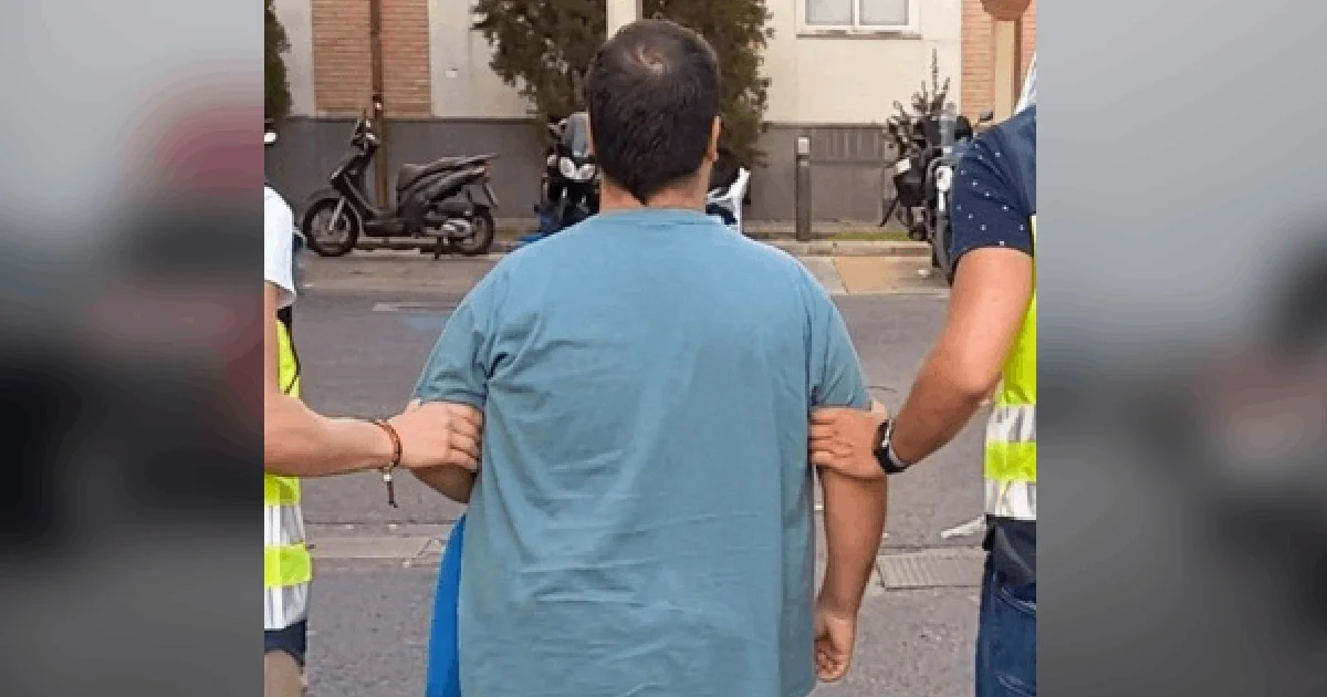 El ex profesor trató de seducir a un menor de 14 años vía Snapchat