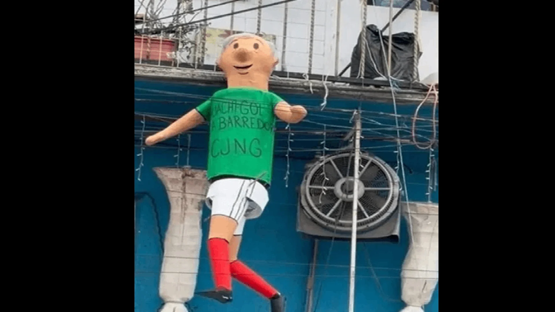 Alistan quema de Judas con figura de AMLO en La Merced