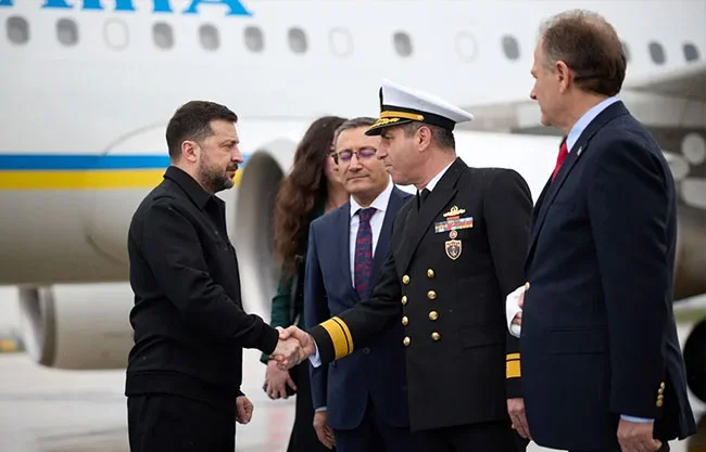 Llega Zelenski a Estambul en una visita sorpresa para entrevistarse con Erdogan