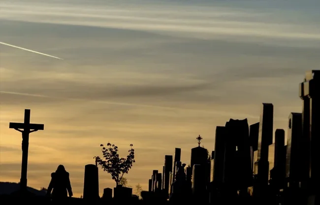 Oleada de profanaciones de tumbas en Austria para robar dientes de oro